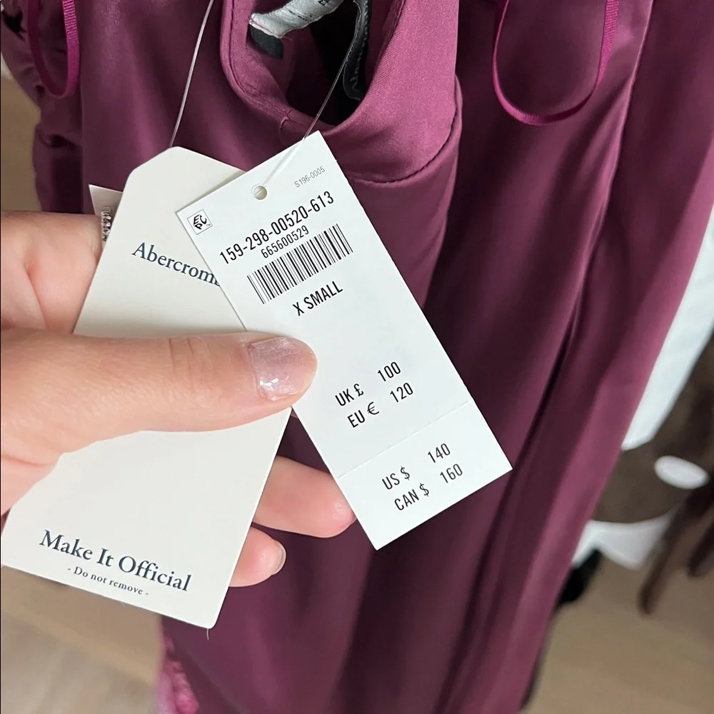 Abercrombie & Fitch Open-Back Hardware Maxi Dress size XS